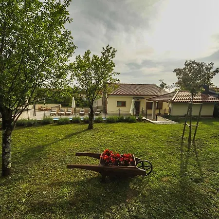 Casa Tilia Villa Sapjane